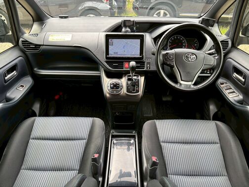 水平基調で視界良好！アイポイントが高く運転しやすい！